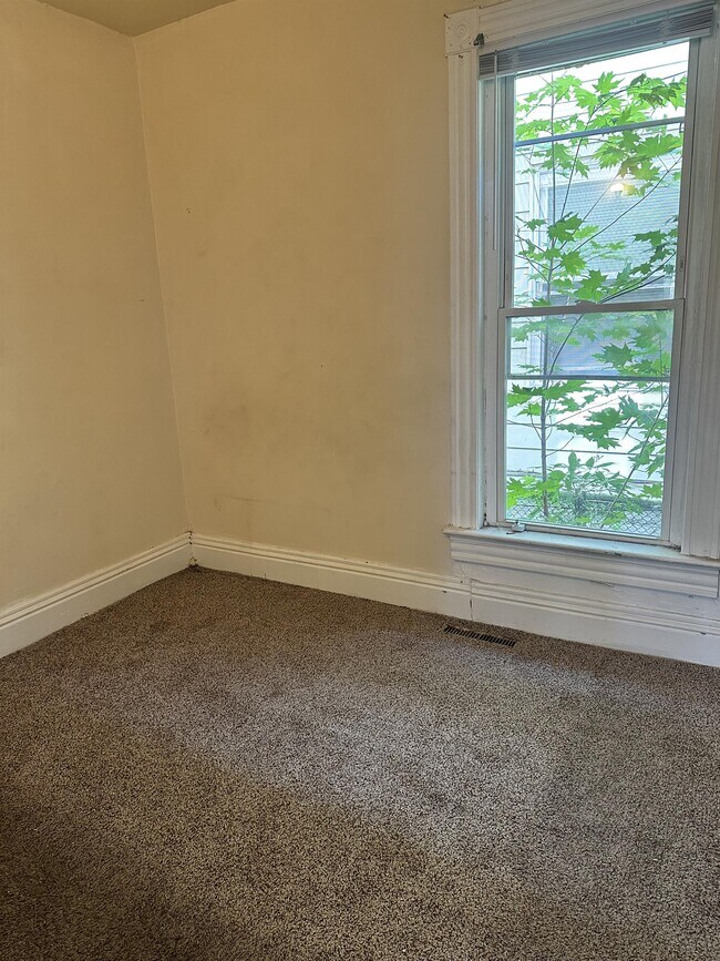 Foto del edificio - 1162 E 25th St