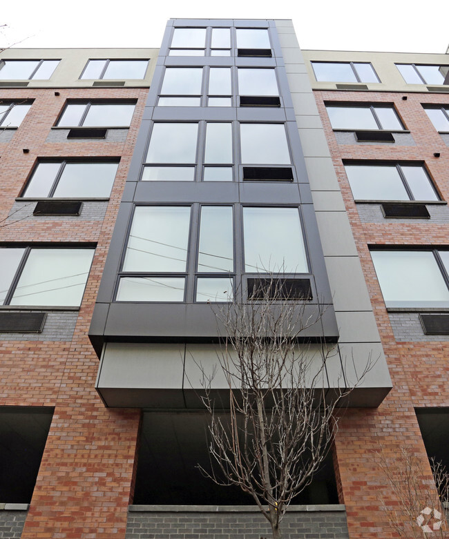 Building Photo - Sylvan Ridge