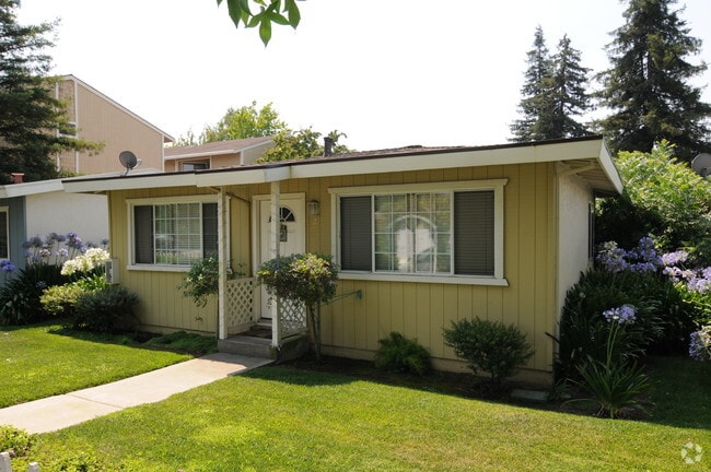 Building Photo - 290 W Rincon Ave