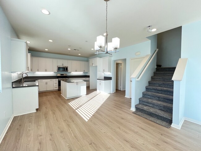 Foto del edificio - 3 bed, 2 bath located in Bloomington!