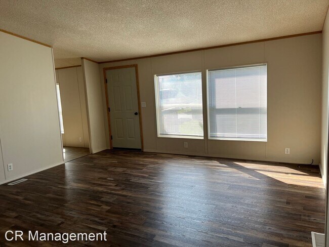Building Photo - 3 br, 2 bath House - 217 Silver Maple Dr.