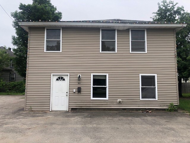 Primary Photo - 381 Marlboro St