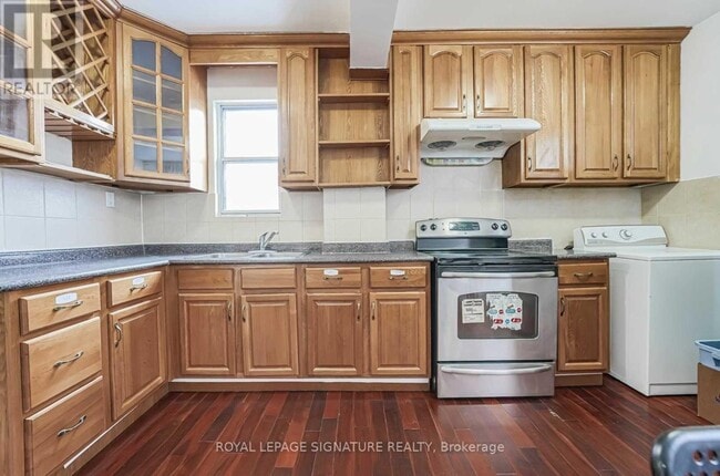 Building Photo - 80 Markham St