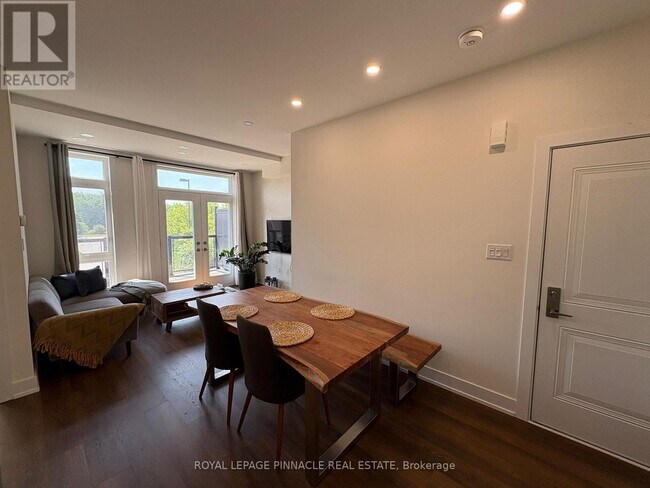 Photo du bâtiment - 9 Phelps Ln