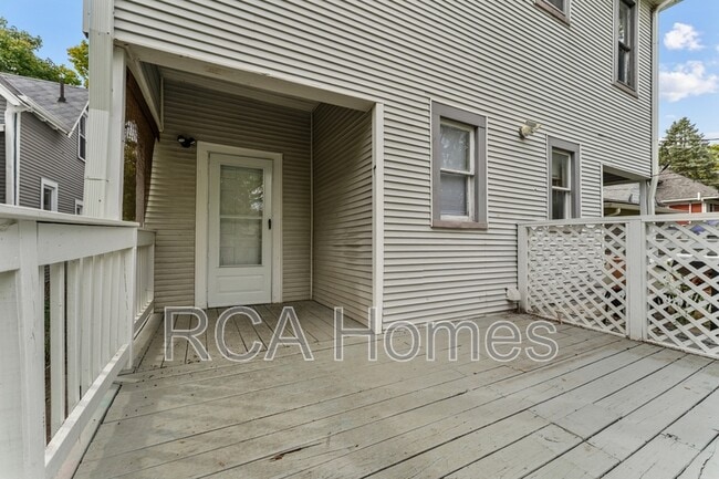 Foto del edificio - 69 N Whittier Pl