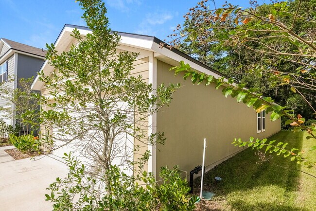 Foto del edificio - 7808 Meadow Walk Ln