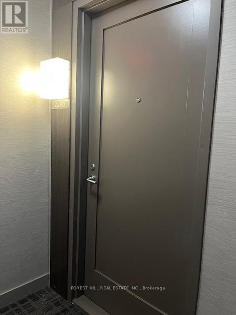 Photo du bâtiment - 310 Tweedsmuir Ave