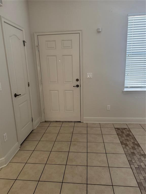 Foto del edificio - 12976 Borland St