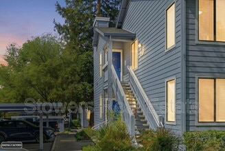 Building Photo - 7102 Cross Creek Cir