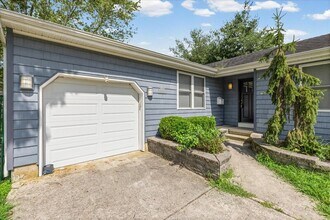 Building Photo - 11 Fifield Ave