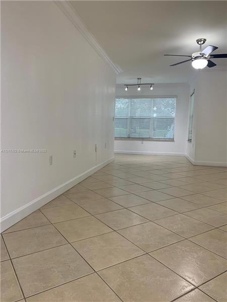 Foto del edificio - 595 Vista Isles Dr