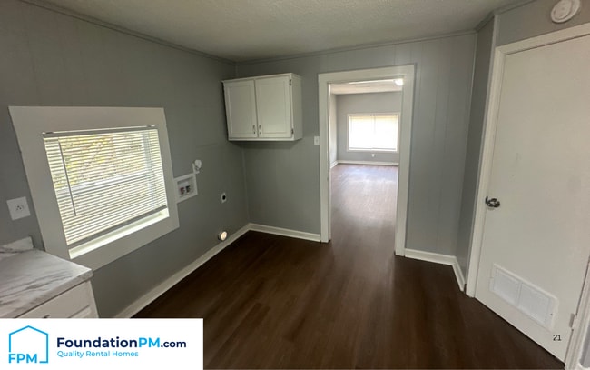 Building Photo - 433 Dixie Rd