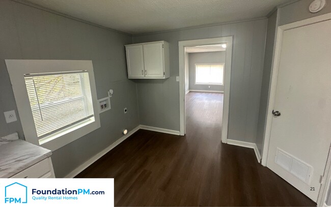 Foto del edificio - 433 Dixie Rd