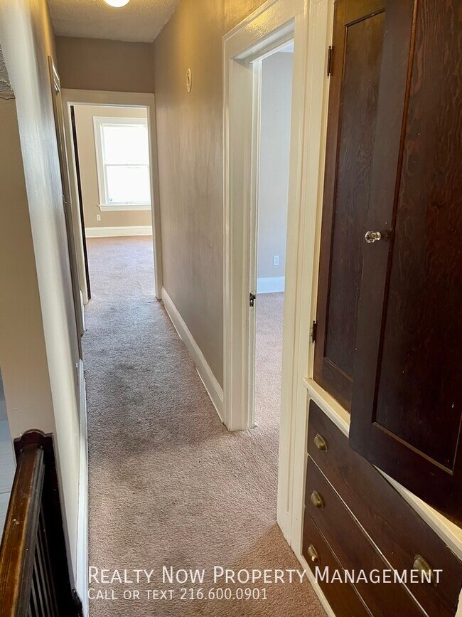 Foto del edificio - 1497 Maple Rd