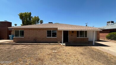 Building Photo - 5548 N 12th Ave