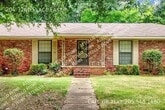 Primary Photo - 204 32nd E Pl