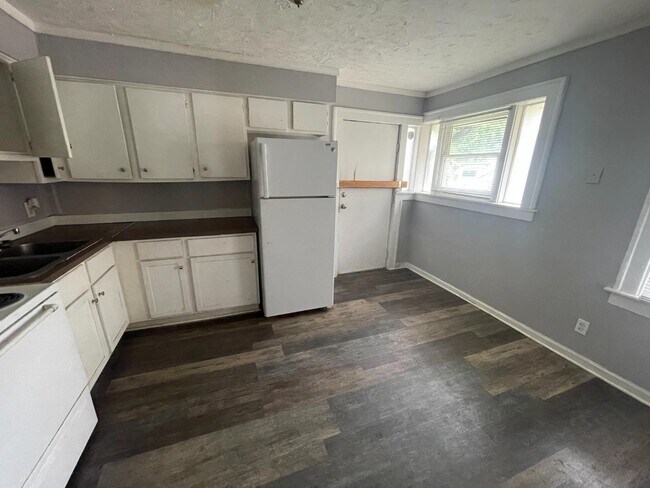 Foto del edificio - 2405 E 16th St