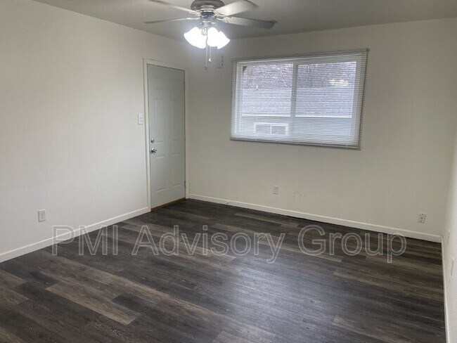 Foto del edificio - 2820 SE Monroe St