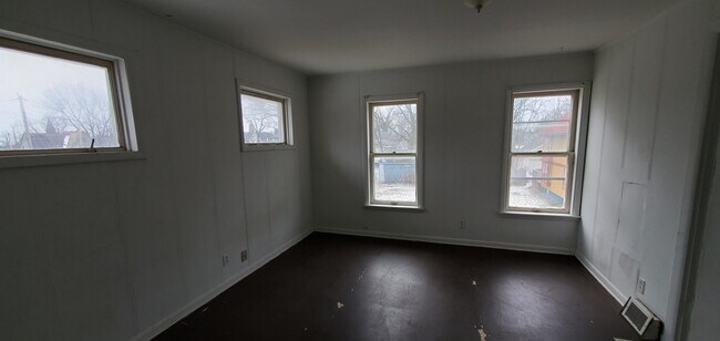 Foto del edificio - 426-430 Vine Ave NE