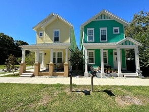 Building Photo - 628 SW 5th St