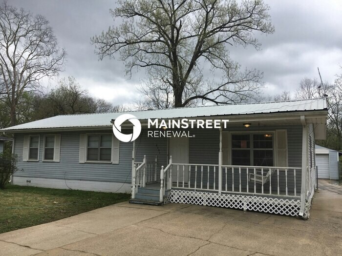 Foto principal - 3 Bedroom Pet-Friendly Home in Bessemer, A...