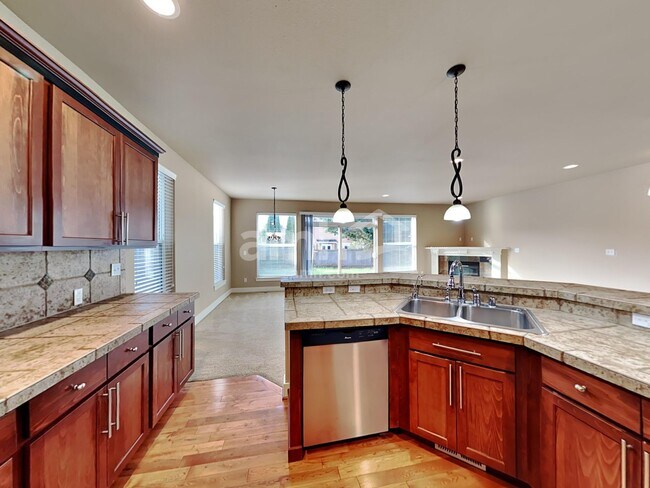 Foto del edificio - 7302 199th St Ct E