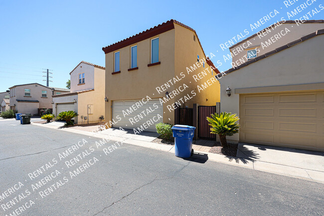 Building Photo - 2925 N 48th St