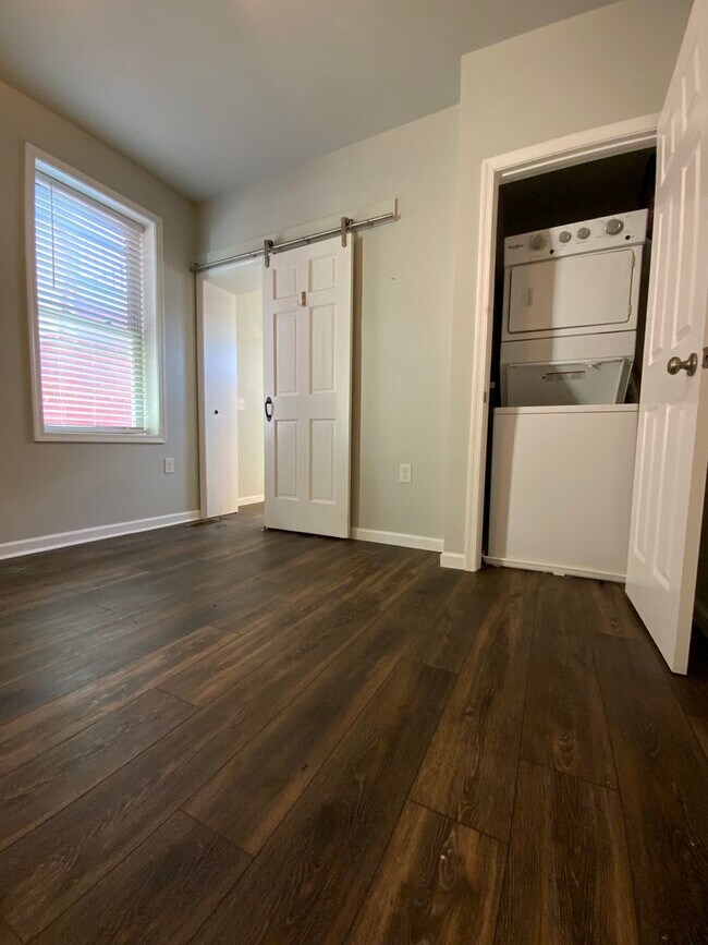 Foto del edificio - 236 E Ross St