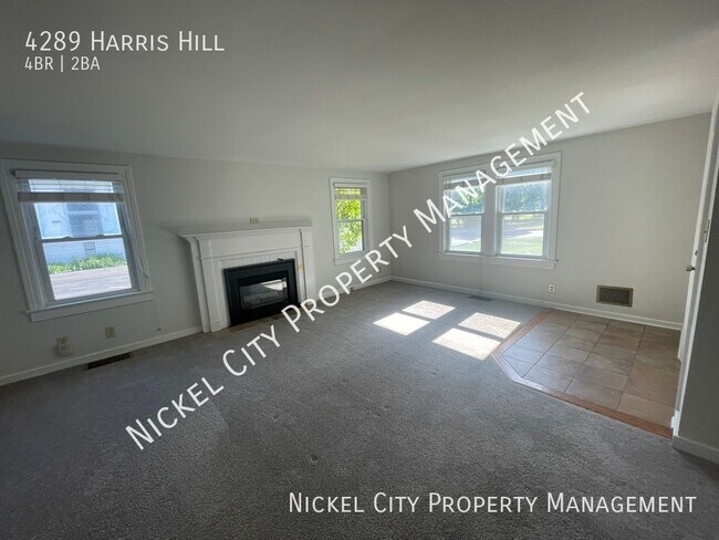 Foto del edificio - 4289 Harris Hill Rd