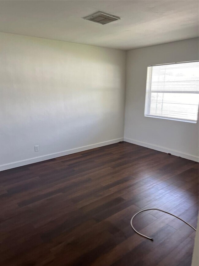 Foto del edificio - 102 SW 4th Ave