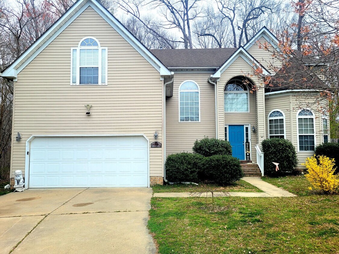 Primary Photo - 4 Bedroom 2.5 Bath Single Family Home for ...