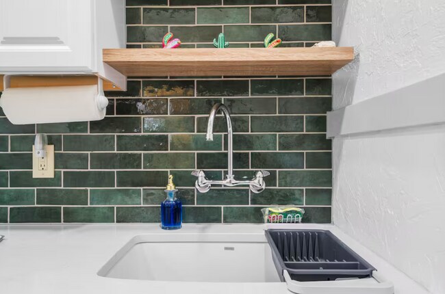 Foto del edificio - 311 N 3rd Ave