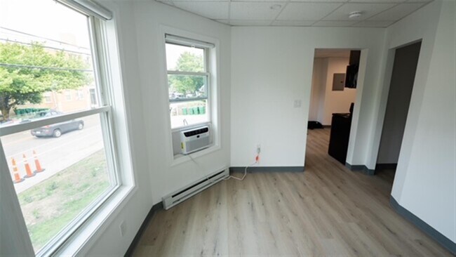 Building Photo - 303 Boston Ave