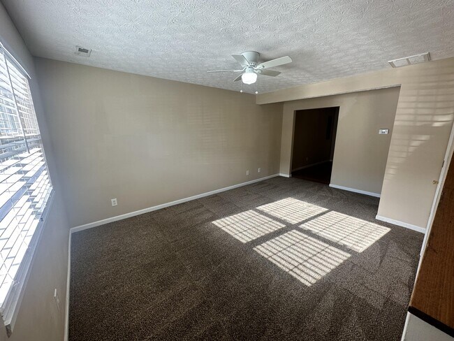 Building Photo - 166 Mt Vernon Ln