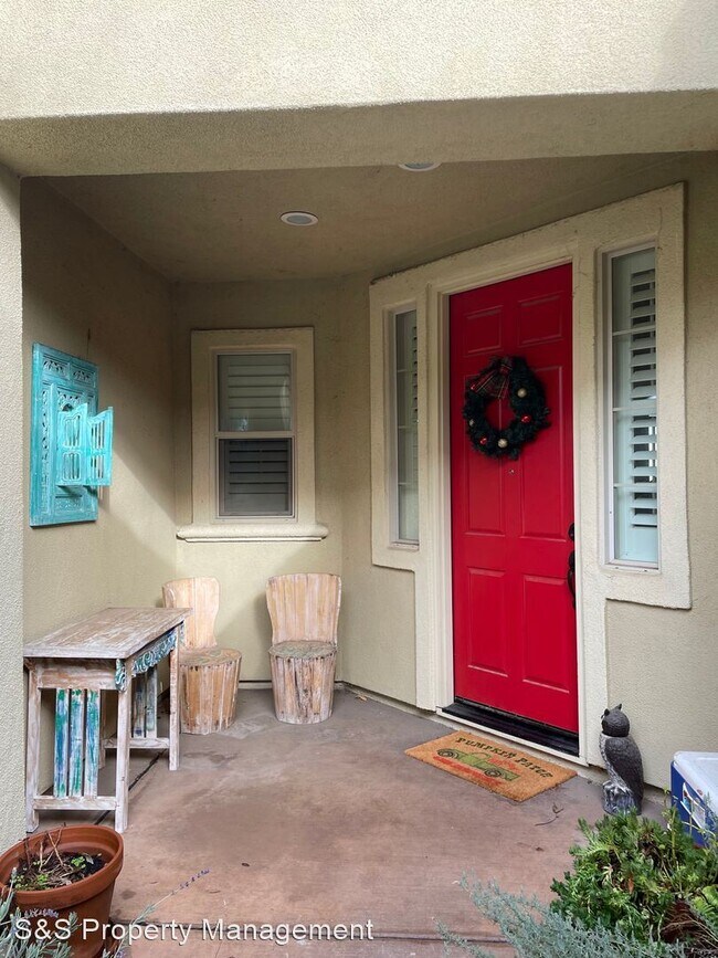 Building Photo - 4 br, 3.5 bath House - 550 Lentini Way