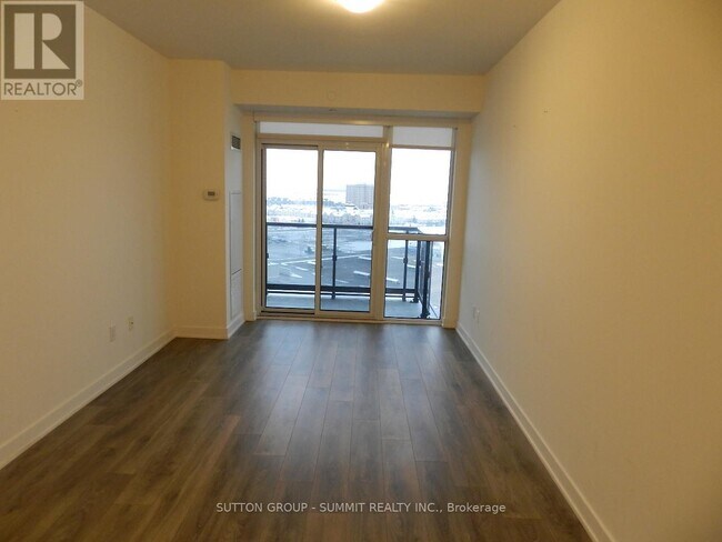Building Photo - 4633-4633 Glen Erin Dr