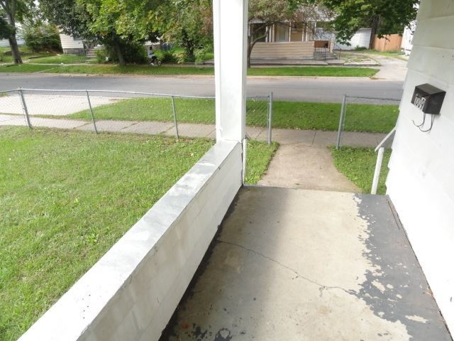 Building Photo - 4 br, 1 bath House - 1009 Adrian St.