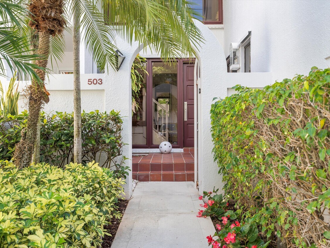 Foto principal - 3620 Yacht Club Dr