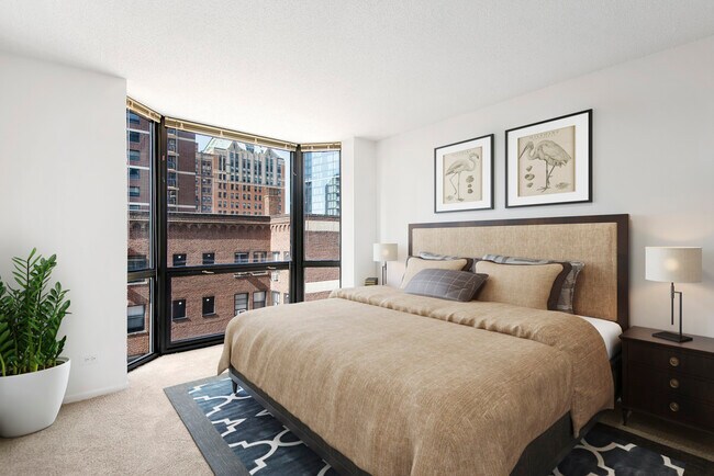 Dormitorio de 1 habitación y 1 baño - 1111 N. Dearborn