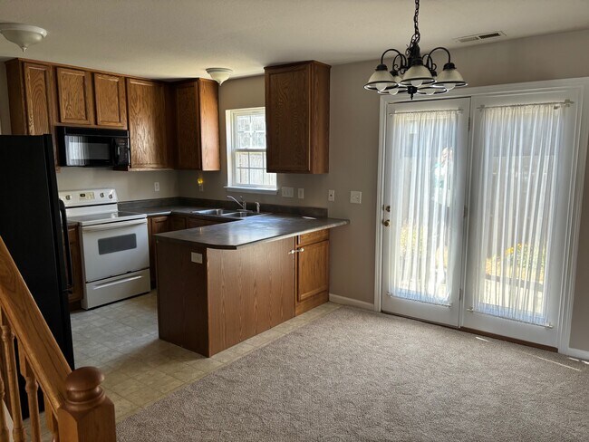 Building Photo - 67 Farington Cir