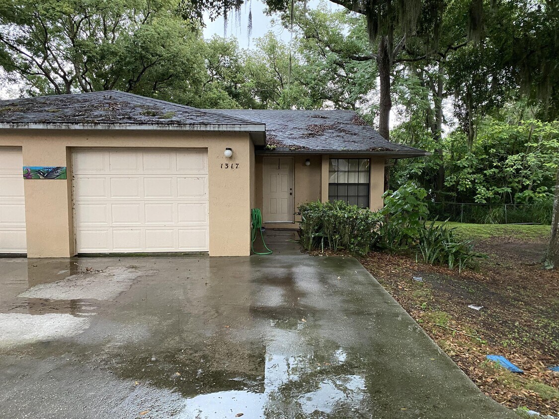 1317 Shady Terrace, Leesburg, FL 34748 Townhome Rentals in Leesburg