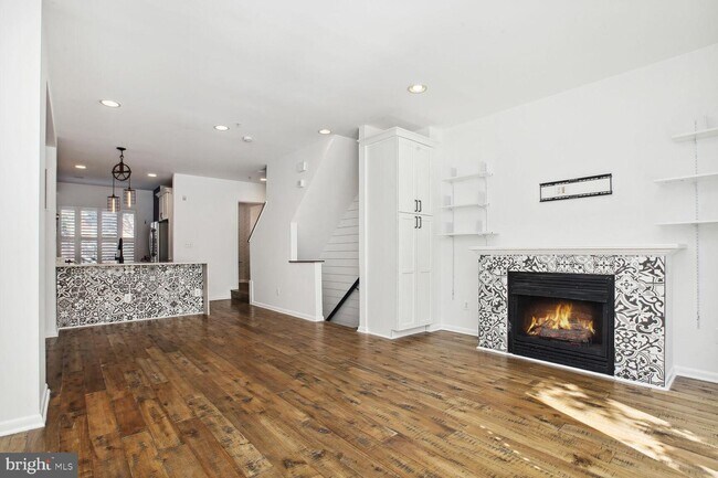Building Photo - 2129 13th St NW