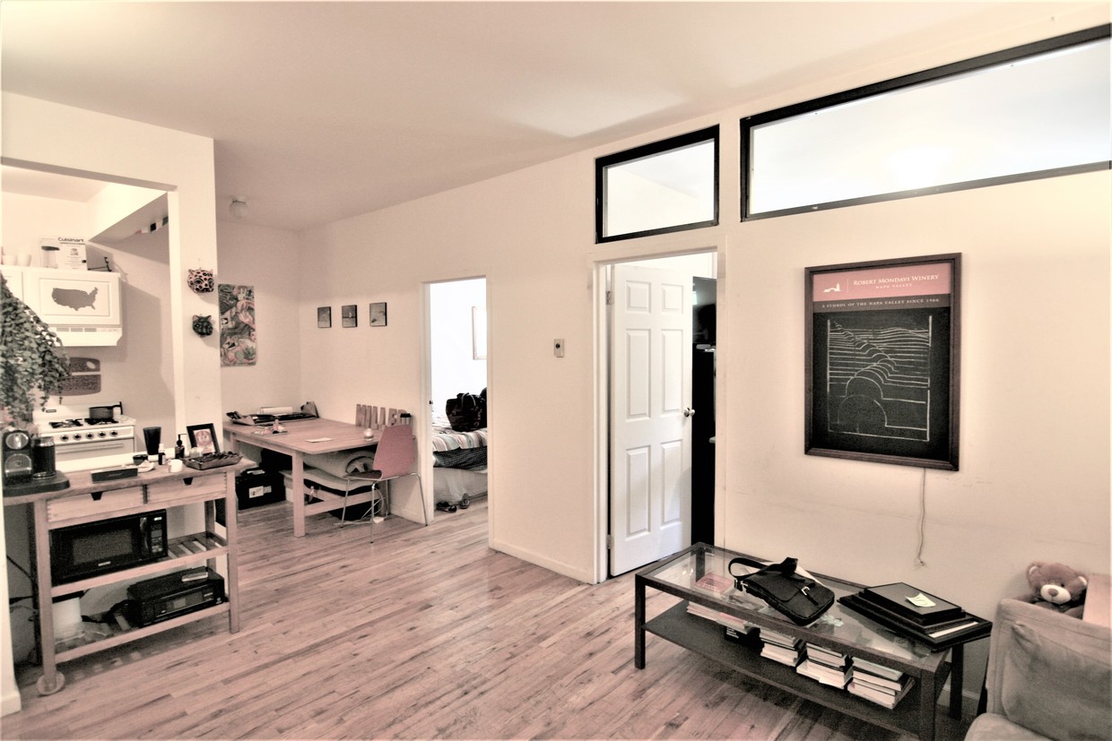 Primary Photo - 509 E 12th St