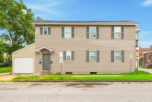 Building Photo - 511 Schirmer St
