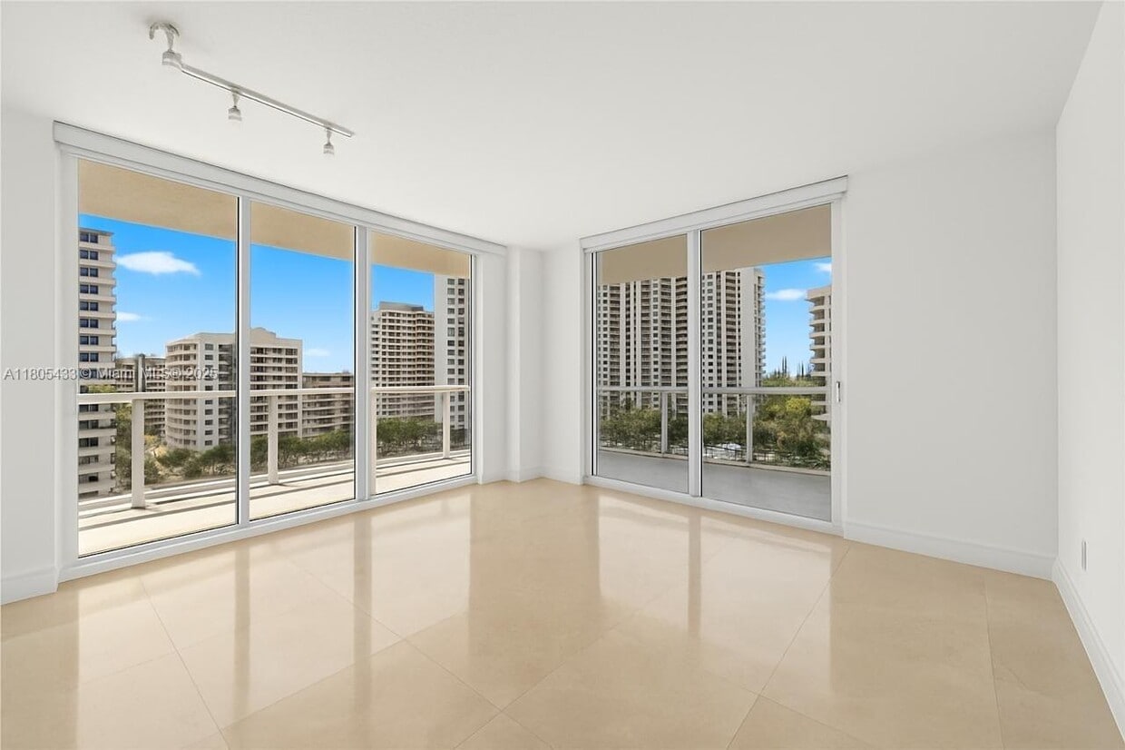Foto principal - 10 Venetian Way