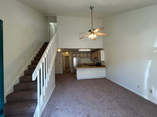 Photo - Sun-Filled 2/2 with Stainless Appliances & New Carpet House