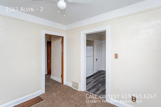 Building Photo - ?? Snag This Lucky Apartment Before the Le...