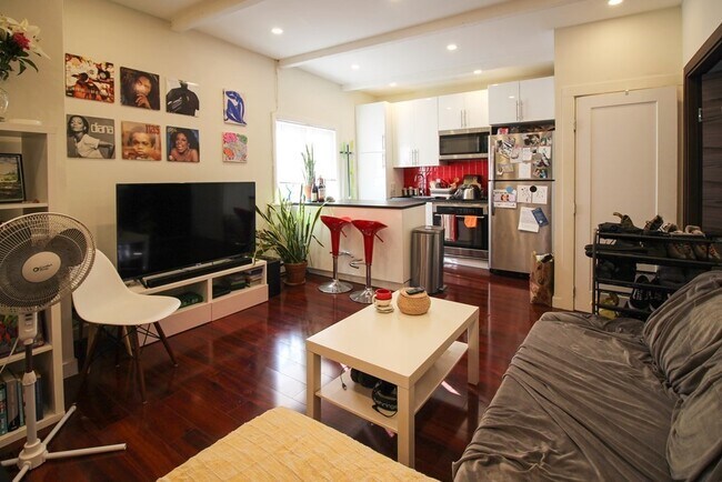 Foto del edificio - 70 Bennington St