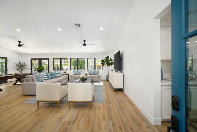 Building Photo - 78625 Ave Ultimo