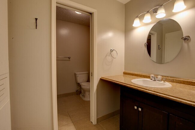 Foto del edificio - Two Bedroom Condo near downtown Fairhope!